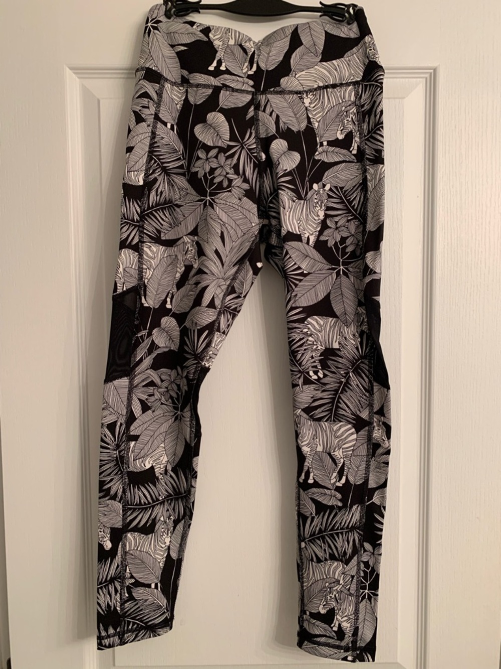 DKNY Black & White Tropical Print Leggings